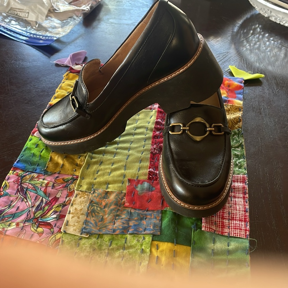 NATURALIZER black Loafer